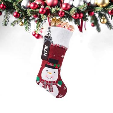 Imagem de Meias de Natal personalizadas com etiquetas de nome, meias vermelhas grandes de Natal de 45,7 cm, bolsa de presente para crianças, lareira, escadas, decoração de árvore de Natal (homem de neve)