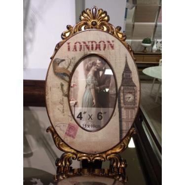 Imagem de Porta Retrato Oval de Linho Dourado - Via Decor