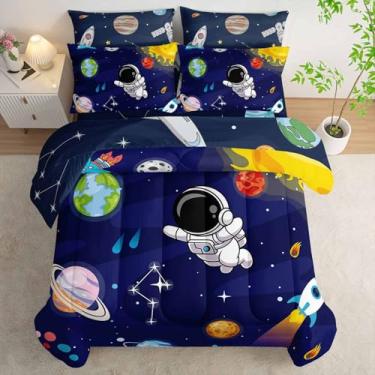 Imagem de AILONEN Jogo de cama solteiro com estampa de astronauta com desenho animado de astronauta com foguetes, tema explorador do espaço sideral, lençol com elástico, lençol de cima e 2 fronhas, microfibra