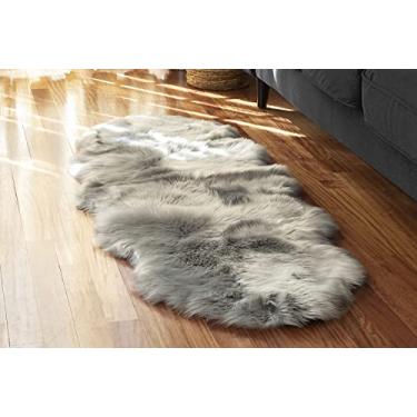 Imagem de Tapete felpudo de pele de carneiro sintética super macio e lavável na máquina. Ótimo para fotografia ou um quarto Obtenha o visual real sem prejudicar animais (pele dupla - 60 cm x 1,8 m)