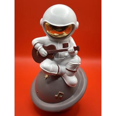 Imagem de Tchaptchet Estatueta de astronauta para casa, estátua de astronauta de resina com instrumentos musicais, branco e dourado, 4 designs disponíveis (guitarra, violino, trompete, bola) (guitarra)