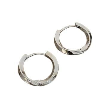 Imagem de Brincos de argola redondos clássicos para homens, design simples de argola pequena para uso diário e estilo de piercing de orelha