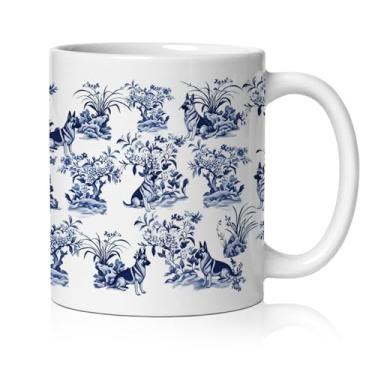 Imagem de BEHIFL Caneca de pastor alemão chinoiserie azul e branco, xícara de café de cerâmica para cães franceses, presentes de pastor alemão para mulheres e homens, caneca de chá de café de cerâmica para cães