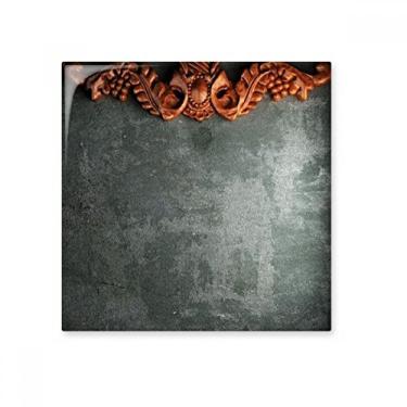 Imagem de Pedra adorna de tijolo vitrificado de cerâmica com padrão de ornamento de mogno cinza de cimento