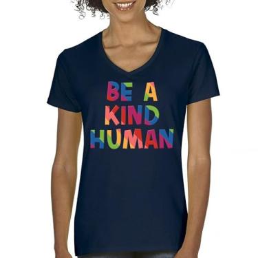 Imagem de Camiseta feminina Be a Kind Human Puff Print com decote em V mensagem positiva citação inspiradora motivação diversidade camiseta encorajadora, Azul marinho, G