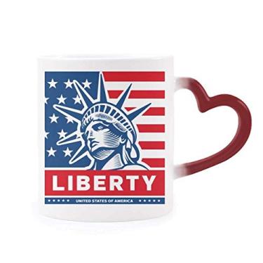 Imagem de Caneca de grés com estampa de estátua da bandeira americana com liberdade sensível ao calor que muda de cor vermelha