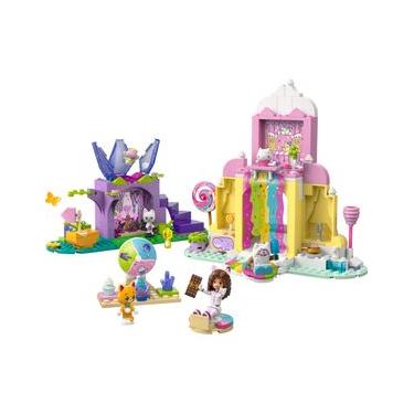 Imagem de LEGO® Gabby's Dollhouse - Sweet Treat Mountain e Kitty Garden