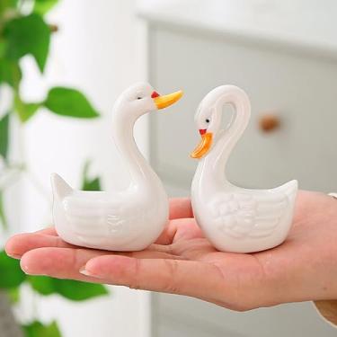 Imagem de Lifexquisiter 2PCS White Swan Figurines, Elegant Ceramic Swan Couple Statues, Modern Minimalist Art Knick Knacks for Home Office Dresser Shelf Shelves Fireplace Décor