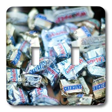 Imagem de 3dRose LLC lsp_98054_2 Some Candy In A Bowl Three Musketeers And Snickers Interruptor duplo