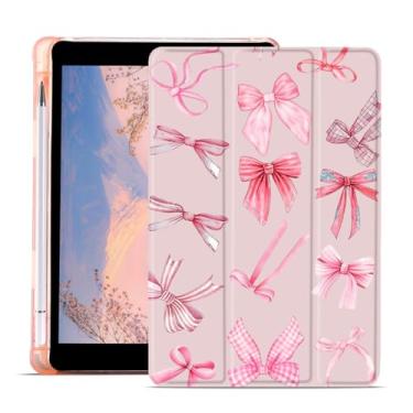 Imagem de AdorableWhimsy Linda capa para iPad 9ª/7ª/8ª geração (2021/2020/2019 10,2 polegadas) com suporte para lápis, capa protetora de couro com três dobras, design estético - laços de fita rosa