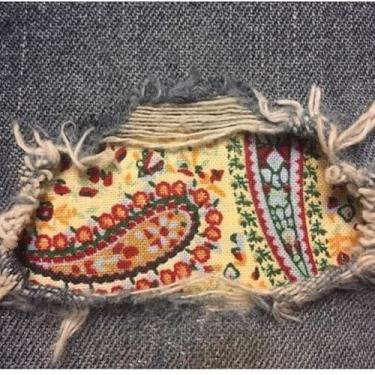 Imagem de Patches de ferro Perfect Paisley Peek-A-Boo da HoleyPatches (marfim, 7,6 cm x 12,7 cm)