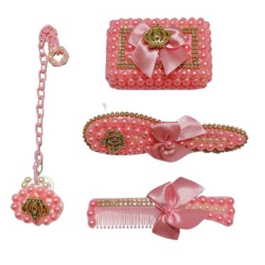Imagem de Kit Higiene Bebê 4 Peças, Pérolas com Coroa, Saboneteira, Escova, Pente e Porta Chupeta Rosa