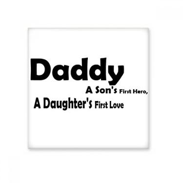 Imagem de Pedra adorna de tijolo vitrificado com citação do festival Love Hero Daddy Festival