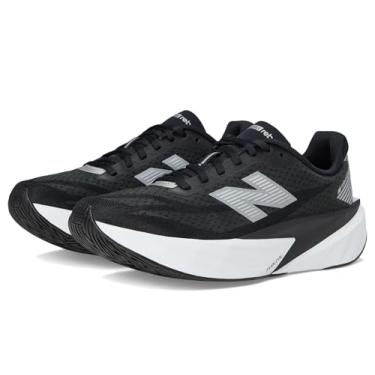 Imagem de New Balance FuelCell Rebel V5 Tênis de corrida feminino, Preto/branco/prata metálico, 42