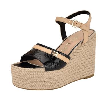 Imagem de GUESS Sandália feminina Taani Wedge, Logotipo da patente preta 001, 40