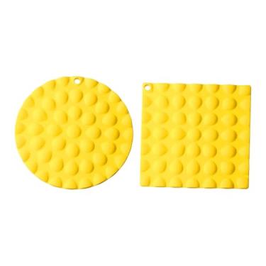 Imagem de Fxzqgnh Jogo Americano de Silicone (2 Peças) Antiderrapante, Impermeável, Isolante Térmico, Lavável, para Proteção Da Mesa, Cozinha, Sala de Jantar, Restauran, Amarelo, Tamanho real