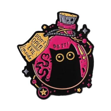 Imagem de Broche Enamelado Engraçado De Gato Preto Olhos Grandes Elfo Bruxa Para