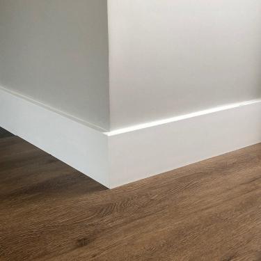Imagem de Rodapé de Poliestireno 12cm X 15mm Liso Metro Linear- Gr120ls - Barra com 2,25ml - caixa com 2,25 Unidade - Branco