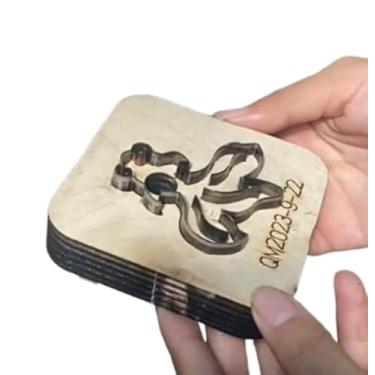 Imagem de YJIUYUANQ Matrizes de corte de couro, base de madeira, cortador de perfuração, máquina de perfuração manual, kit de artesanato para artesanato de couro artesanal faça você mesmo, peixinho dourado 60 x