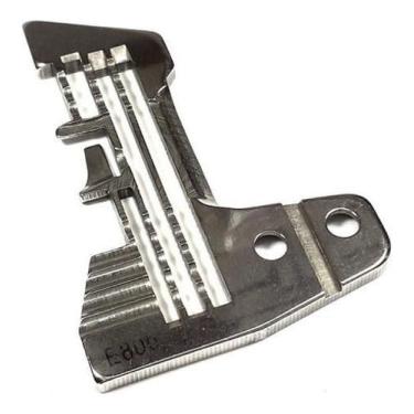 Imagem de Chapa De Agulha Maquina Overlock/Overloque Siruba E800 - Chinesa