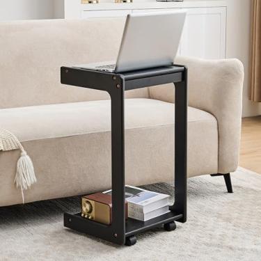 Imagem de CozyDH Mesa de canto de madeira maciça em forma de C, mesa lateral rolante, bandeja de sofá, mesa para comer, mesa de sofá multiuso, mesa de centro pequena com rodas, sala de estar, quarto, preta