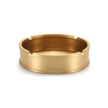 Imagem de Cinzeiro de latão moderno para cigarro cinzeiro portátil adequado para uso interno ou externo, perfeito para escritório em casa, café, pátio, restaurantes, decoração de casa