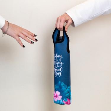 Imagem de Bolsa para Vinho Great Day Tpc para Transportar Garrafa Gelada em Neoprene com Estampa Floral Azul