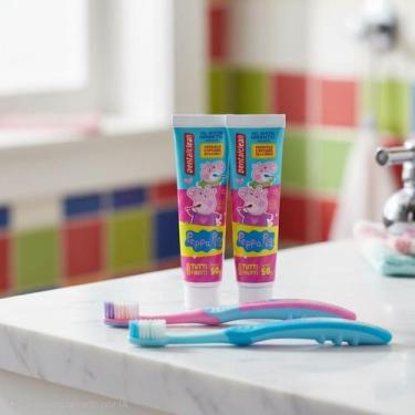 Imagem de Kit creme dental + 2 escovas infantil peppa pig - Dentalclean