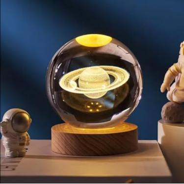 Imagem de Luminária de Mesa Led Bola de Cristal 3D Astronauta Lua Saturno Galaxia Abajur para Quarto Escritório Decoração Presente (SATURNO)