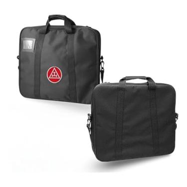 Imagem de MASONS & REENACTMENT HUB Capa de avental macio Royal Arch Codura – Bordado triplo Tau à máquina | Fio prateado em corte vermelho | Bolsa maçônica de imitação de couro com alça e bolso interno