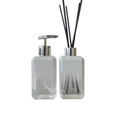 Imagem de Kit Lavabo Saboneteira E Difusor De Varetas 250 Ml Degradê Branco (Prata)