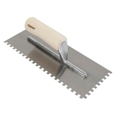 Imagem de QEP Espátula quadrada de aço carbono de 1/10.2 cm x 1/10.2 cm x 1/10.2 cm com cabo de madeira QEP