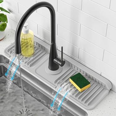 Imagem de PoYang Tapete de torneira de 45 cm para proteção contra respingos de pia de cozinha, protetor de respingos de água de silicone com inclinação de 7° para área de pia de cozinha com encaixe, protetores