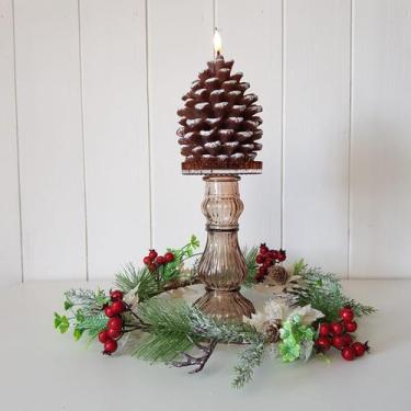 Imagem de Vela de Parafina Decorativa Pinha com LED Natal 17cm - Tok da Casa