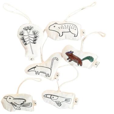 Imagem de Chaveiro para Colorir Floresta das Araucárias (Esquilo)