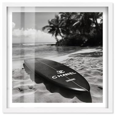 Imagem de Couture on the Coast I Shadowbox Print Glam Wall Art por Notoriart, moldura branca, 43 x 43 cm