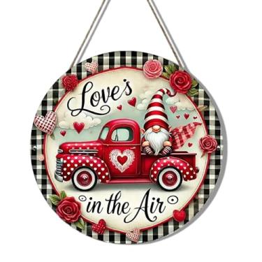 Imagem de Guirlanda de Dia dos Namorados de 30,5 cm para porta da frente com padrão de coração com design de rosa de caminhão vermelho, ornamentos de madeira para pendurar na parede, decoração de casa de