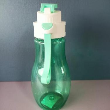 Imagem de Squeeze Plástico 550ml com Tampa Antivazamento e Alça - TTD, Verde