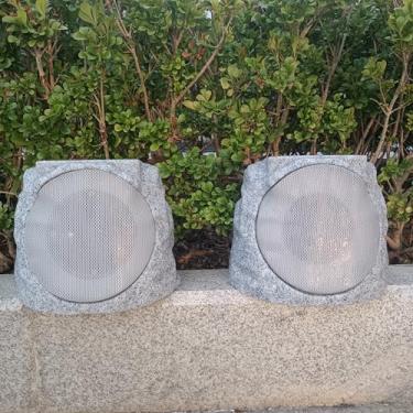 Imagem de DGREVIGX Alto-falante de pedra para uso externo, alto-falante de jardim à prova de intempéries cinza granito com grade de metal (cinza 2)