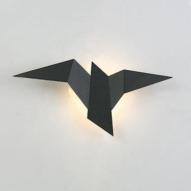 Imagem de Arandela de parede LED em metal com formato de pássaro origami, 2W, iluminação decorativa para interiores, ideal para corredores, salas de estar e paredes de fundo.