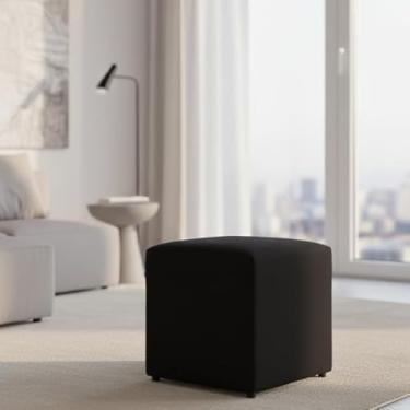 Imagem de Puff Quadrado Decorativo em Veludo Estofado – Estrutura Reforçada em Madeira, Assento Sofisticado para Sala, Quarto e Recepção(1 PRETO)