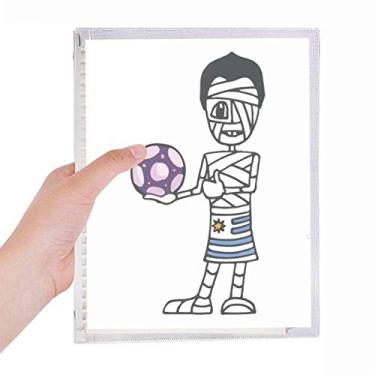 Imagem de Caderno Uruguaio com desenho de jogador de futebol com folhas soltas e diário recarregável