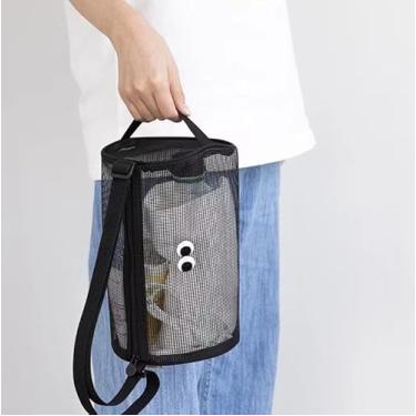 Imagem de Bolsa transversal cilíndrica de malha feminina bolsa de viagem cosmética bolsa de natação para praia organizador de artigos de higiene pessoal, Preto, 16.15 cubic inches