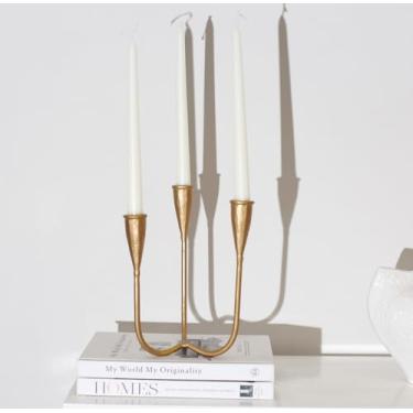 Imagem de Suporte de candelabro moderno de 3 braços, castiçal de metal de ferro fundido, suporte de vela de 24 cm de altura, suporte de vela de latão dourado, design curvo