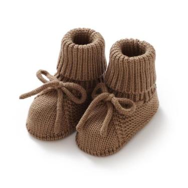 Imagem de Botas de bebê que imitam meias tricotadas à mão para recém-nascidos - 