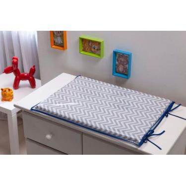 Imagem de Trocador para comoda de Bebê Chevron Cinza com Viés Azul Marinho Acaba