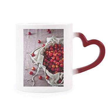 Imagem de Caneca sensível ao calor com foto de cereja, frutas vermelhas temperadas, copo de grés que muda de cor vermelha
