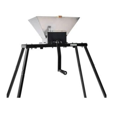 Imagem de SQUEEZE master Triturador clássico de frutas e maçã vinho com suporte - Moedor manual de 7 litros/1,8 galão - gancho grande de aço inoxidável - dentes de nylon - preto