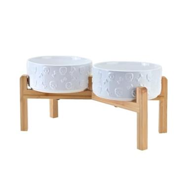 Imagem de SPUNKYJUNKY Tigelas elevadas de cerâmica para cães, 19,3 cm, com suporte de bambu antiderrapante para raças de tamanho médio a grande podem ser lavadas no micro-ondas - 1,2 g, crânio branco
