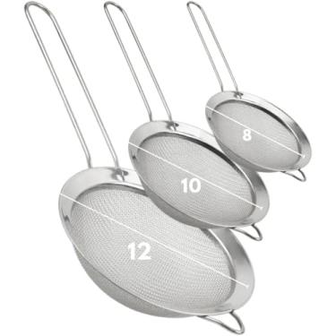 Imagem de Kit com 3 Peneiras de Cozinha Inox com Alça – Tamanhos 8cm, 10cm e 12cm – Para Coar, Peneirar e Lavar Alimentos com Facilidade - Premium